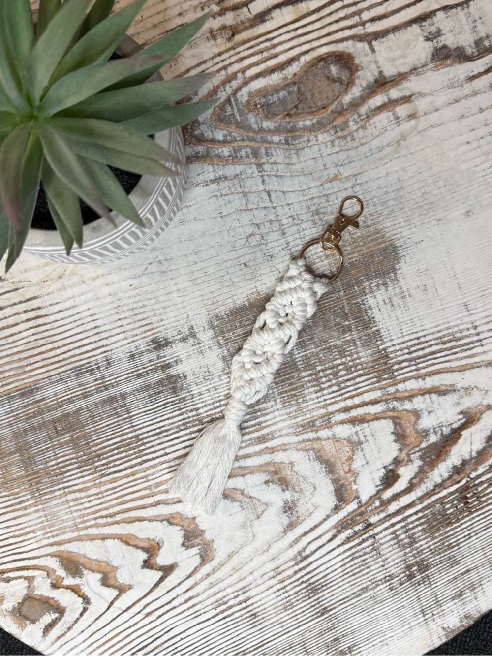 1 PC White Macramé Tassel Keychain w/gold clip NEW more colors available